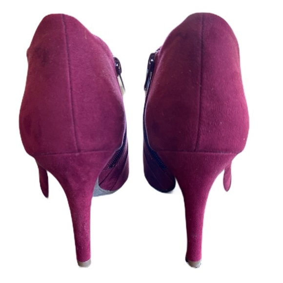 Red Heel Booties by Old Navy - Picture 5 of 8